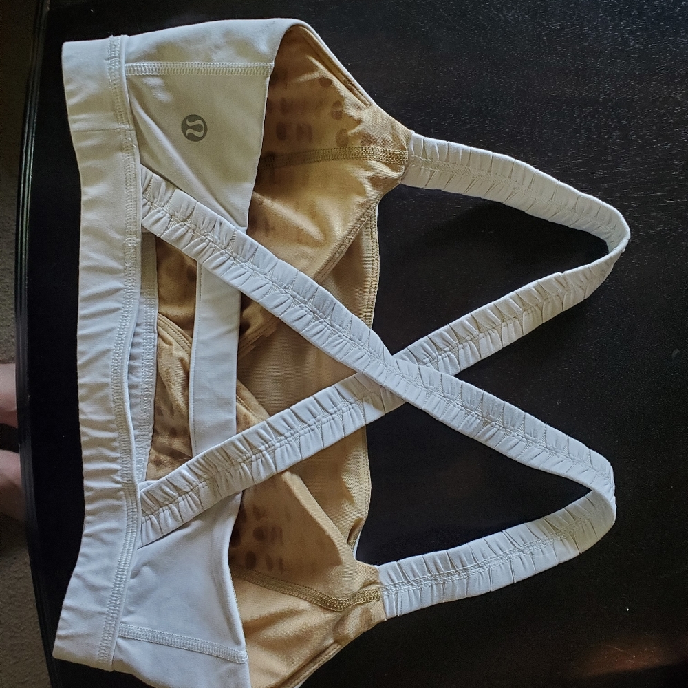 White lululemon bra